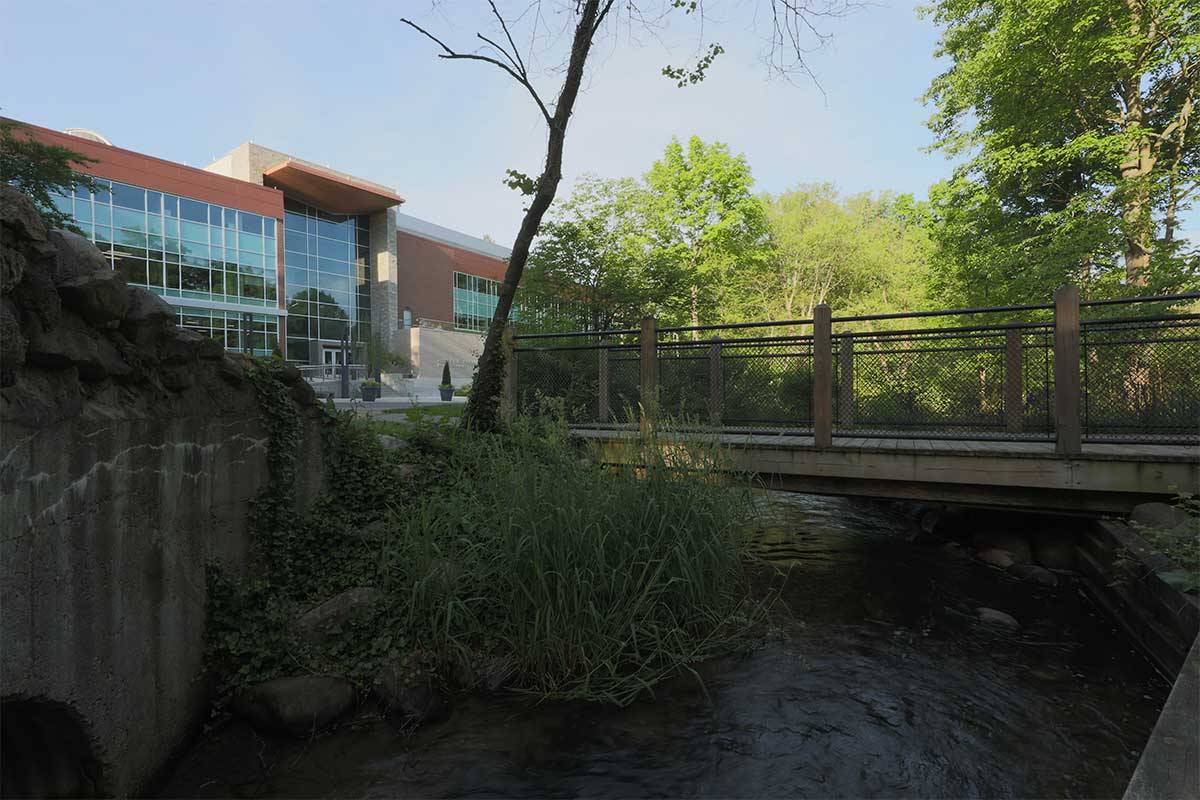 Albertus Magnus Hall of Science