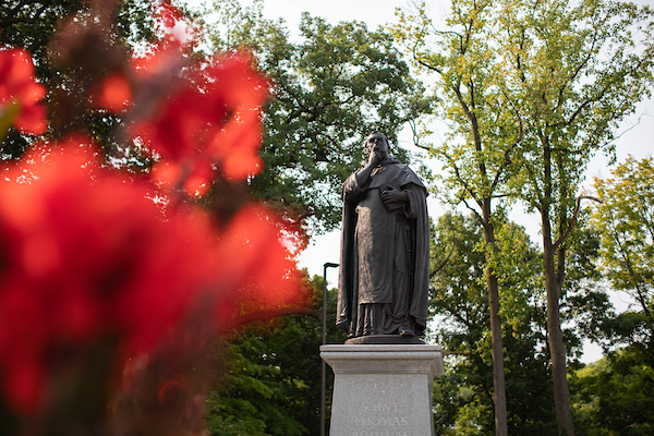 Thomas Aquinas Statue