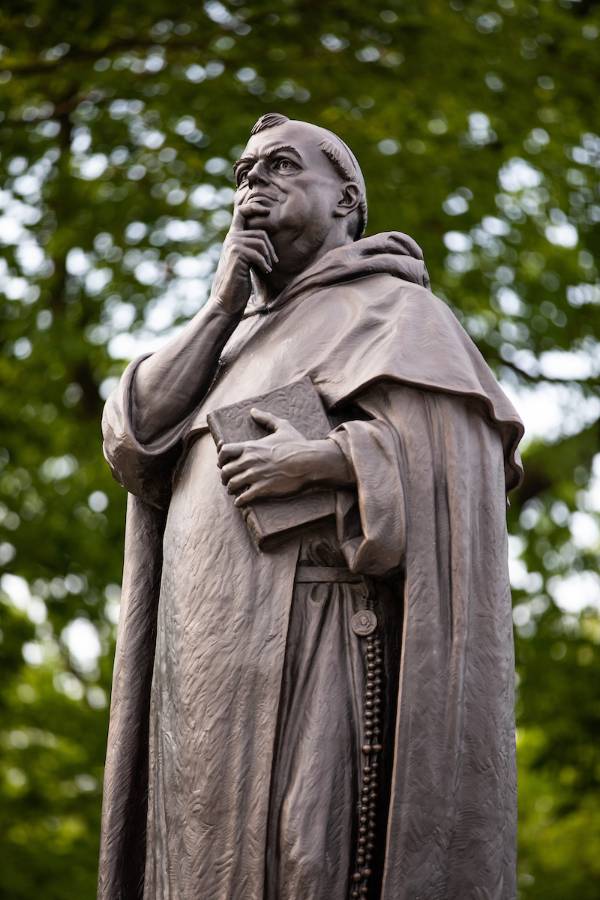 St. Thomas Aquinas statue