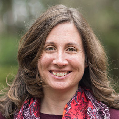 Head shot of Elizabeth Flores