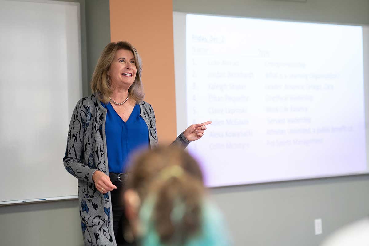 Dr. Linda Hagan teaches a Master of Management class at Aquinas College