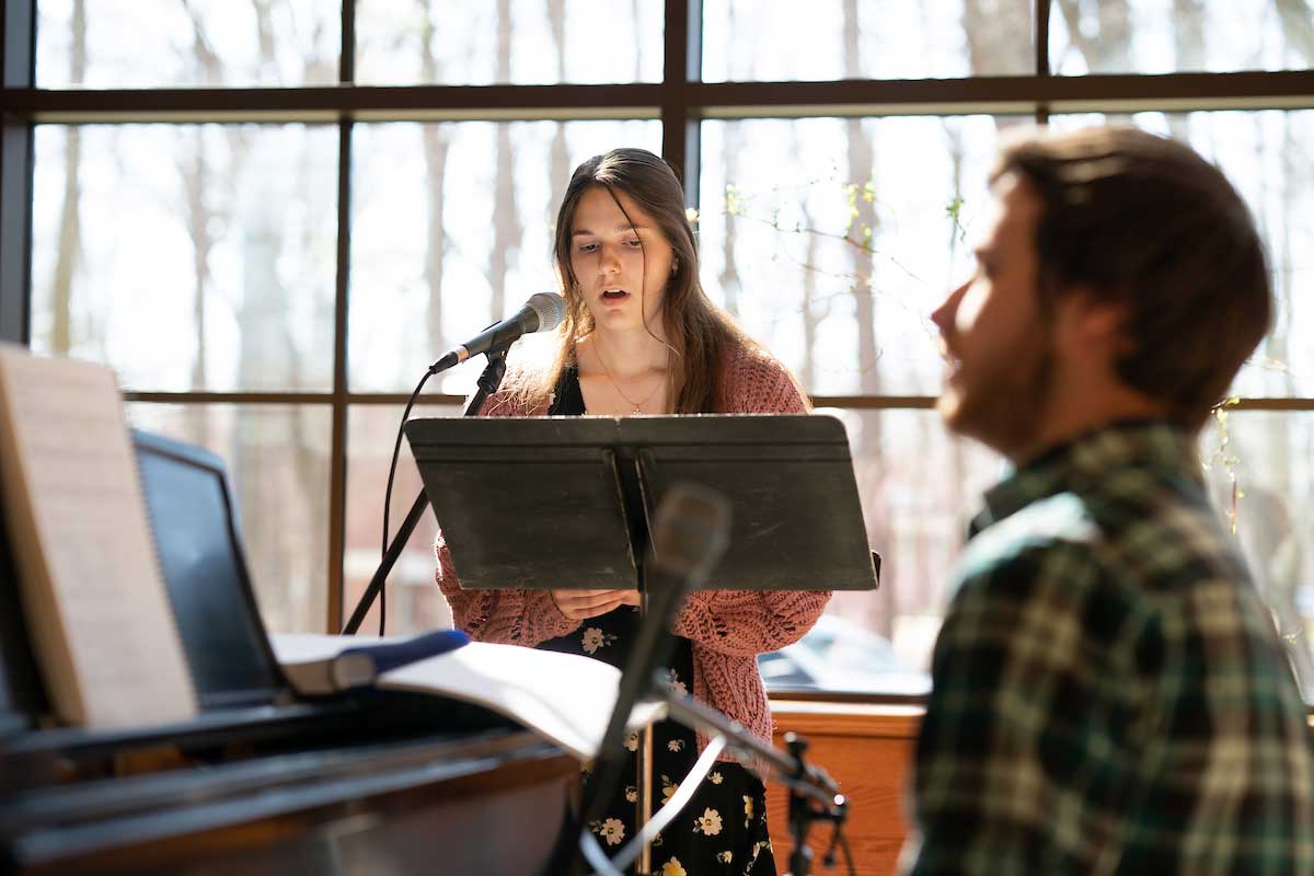 mass student singing