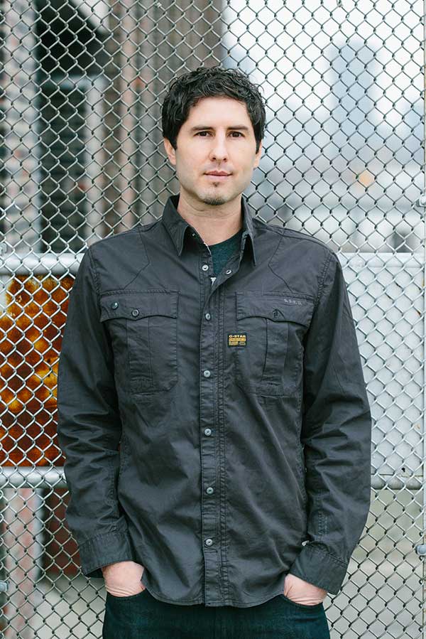 Matt de la Peña