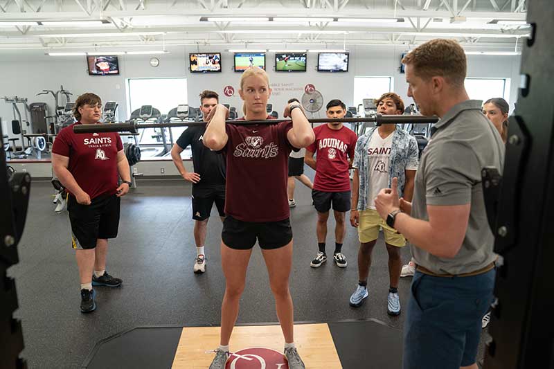 Kinesiology students using Sturrus Weight Room